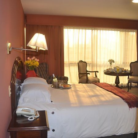 Suites Plaza Las Flores Лима Екстериор снимка
