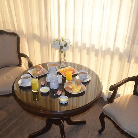 Suites Plaza Las Flores Лима Екстериор снимка