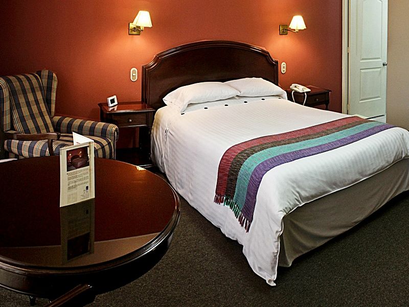 Suites Plaza Las Flores Лима Екстериор снимка