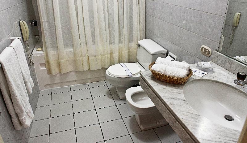 Suites Plaza Las Flores Лима Екстериор снимка