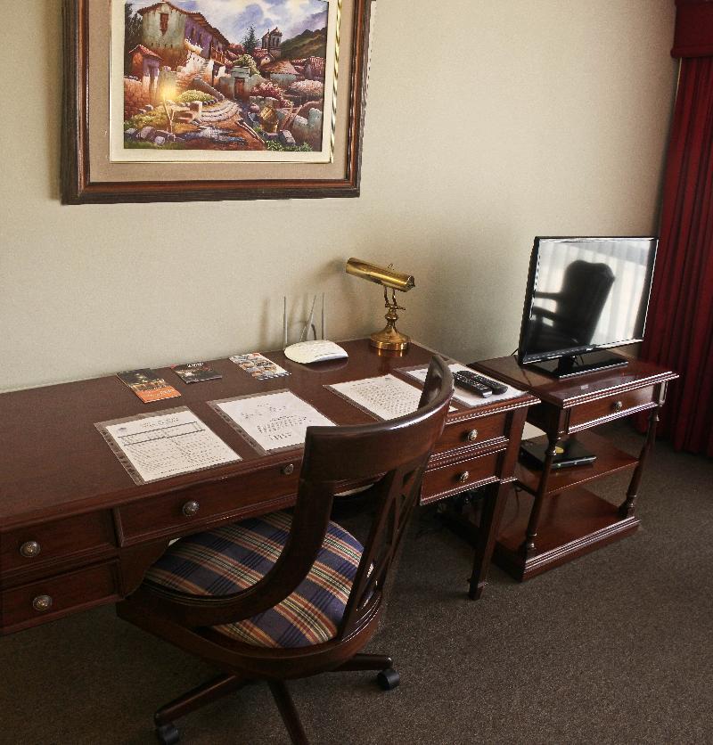 Suites Plaza Las Flores Лима Екстериор снимка