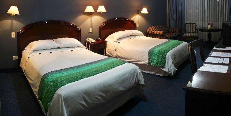 Suites Plaza Las Flores Лима Екстериор снимка