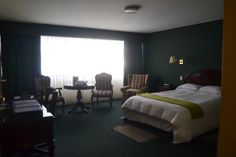 Suites Plaza Las Flores Лима Екстериор снимка