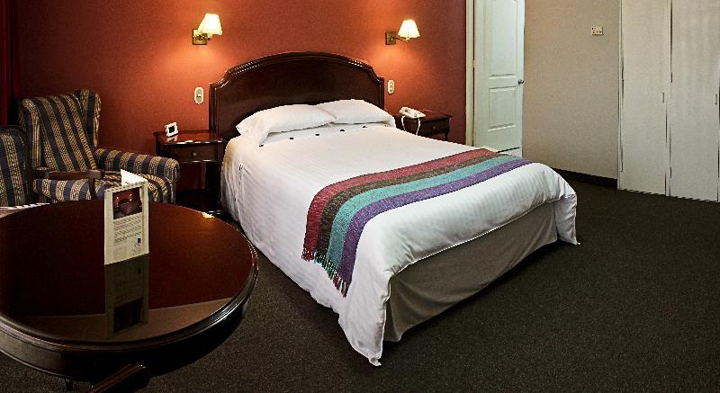 Suites Plaza Las Flores Лима Екстериор снимка