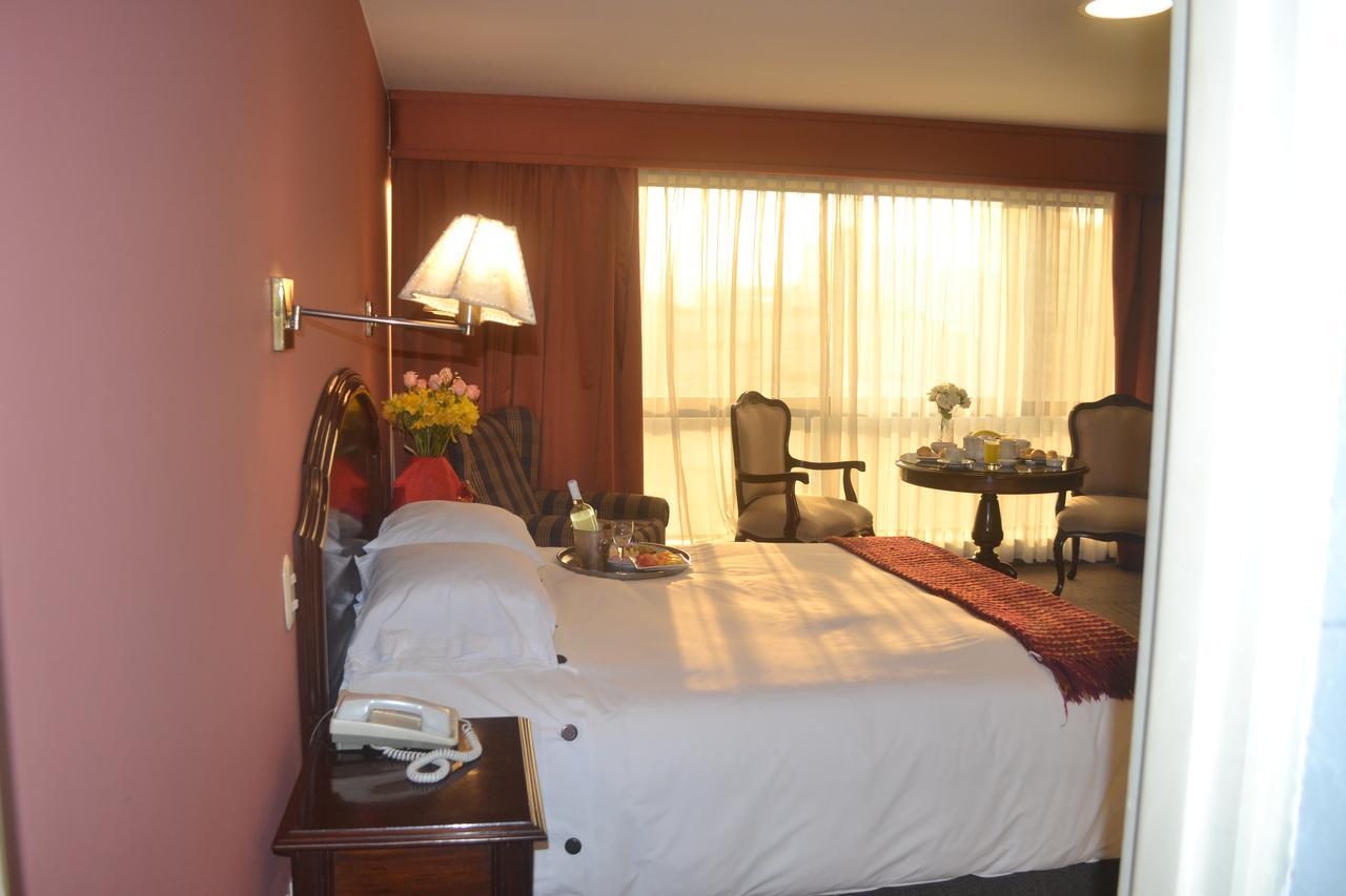 Suites Plaza Las Flores Лима Екстериор снимка