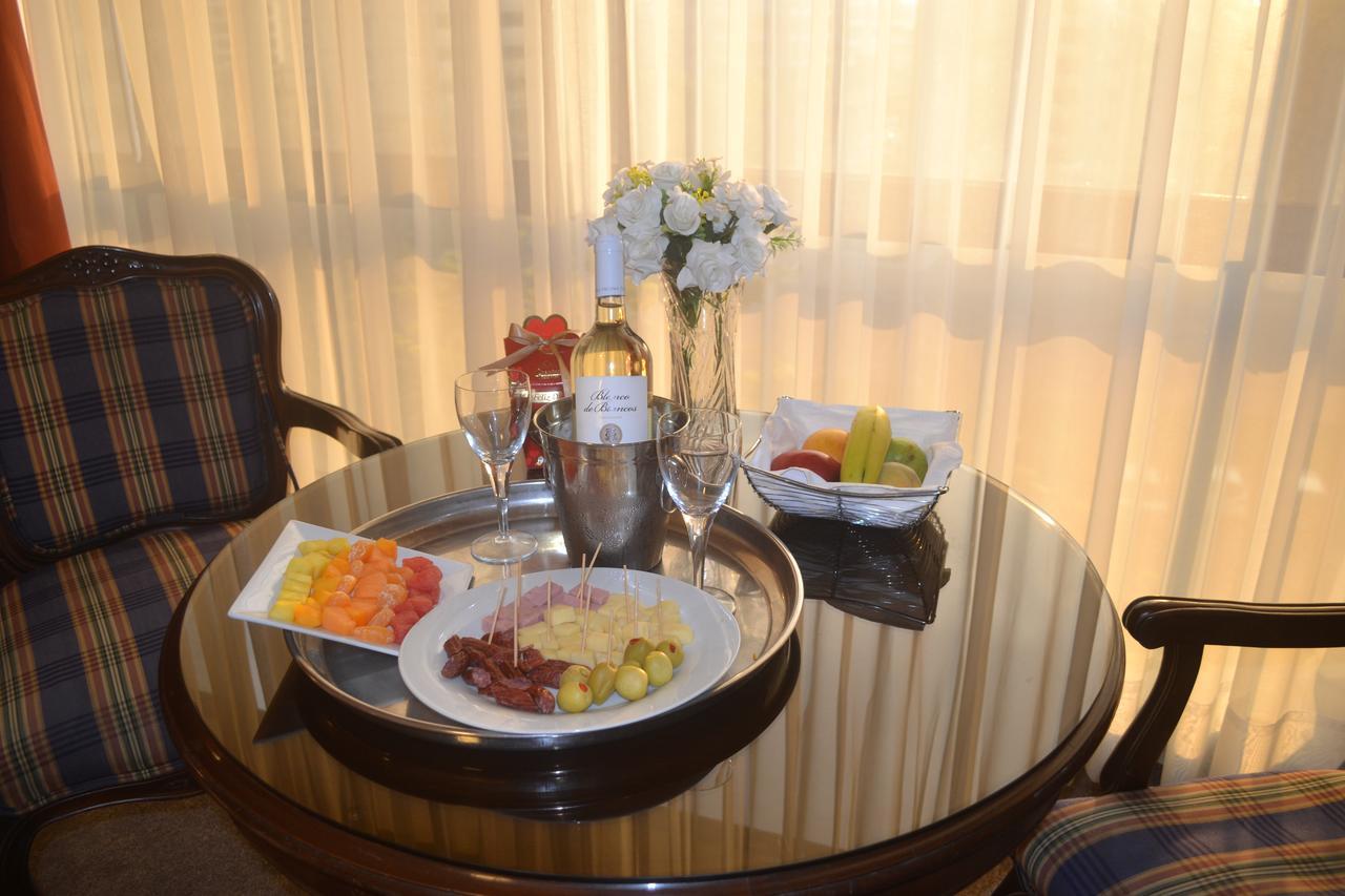 Suites Plaza Las Flores Лима Екстериор снимка