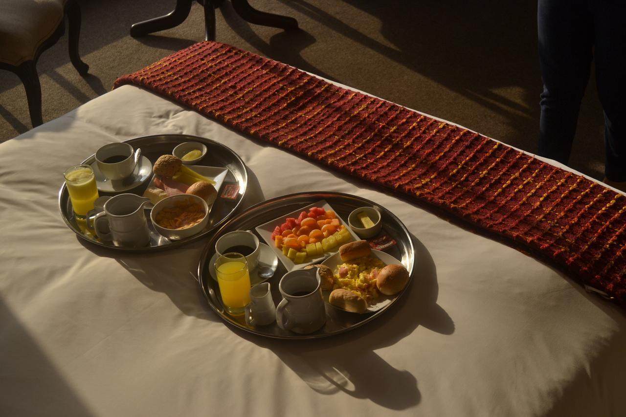 Suites Plaza Las Flores Лима Екстериор снимка