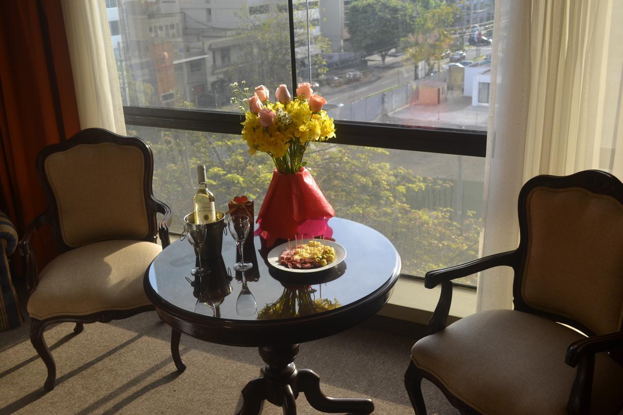 Suites Plaza Las Flores Лима Екстериор снимка