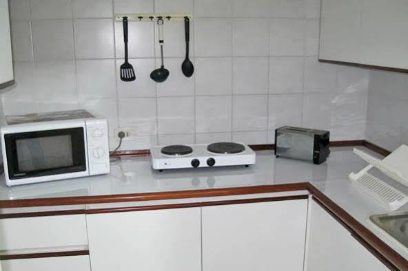 Suites Plaza Las Flores Лима Екстериор снимка