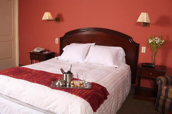 Suites Plaza Las Flores Лима Екстериор снимка